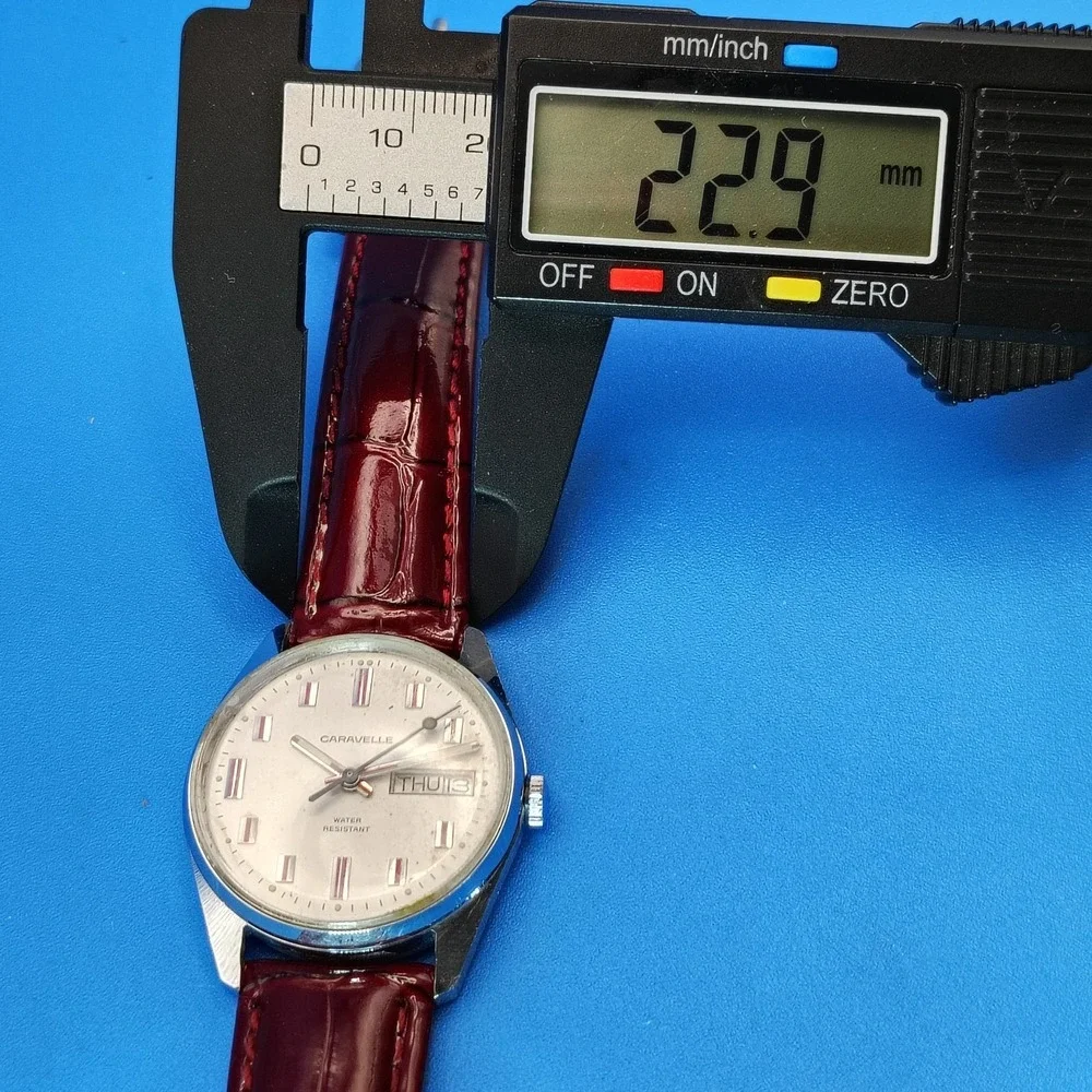 Vintage 1971 Caravelle by Bulova 16 Jewel Manual Wind Japan Movt 37mm Mens Watch